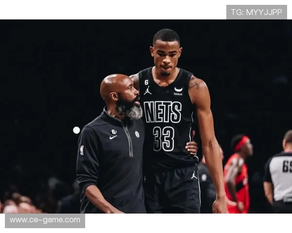 尼古拉斯·克拉克斯顿强势崛起，篮网内线新支柱初现锋芒