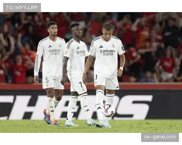 皇马表面稳定实则节奏混乱、结构失衡，争冠形势面临考验